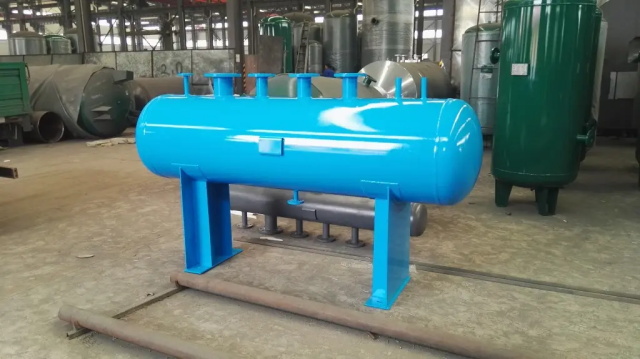 八步蒸汽分汽缸的拆除
